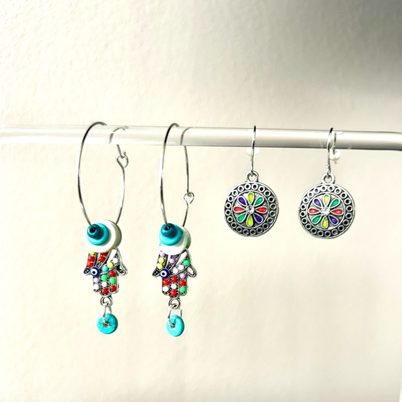 Hamsa 2” + 1” Daisy Lightweight Dangle Earrings - Picture 1 of 2